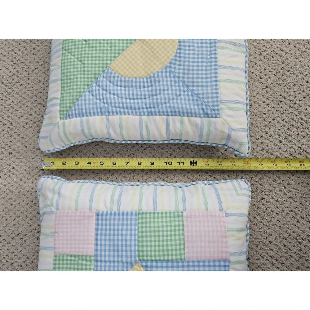 Vintage quilt patchwork‎ pillow shams pastel Set Of 2 w/ pillows included